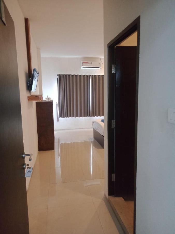 Anyar Hotel Mataram Bagian luar foto