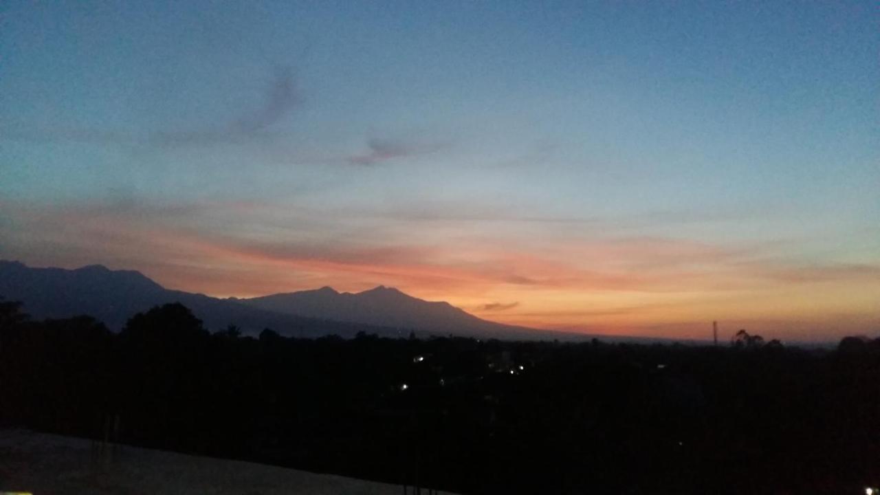 Anyar Hotel Mataram Bagian luar foto